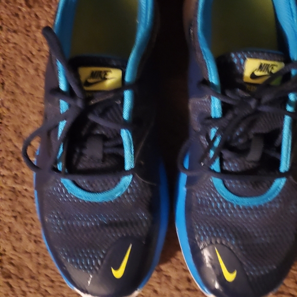 Nike - Picture 2 of 6